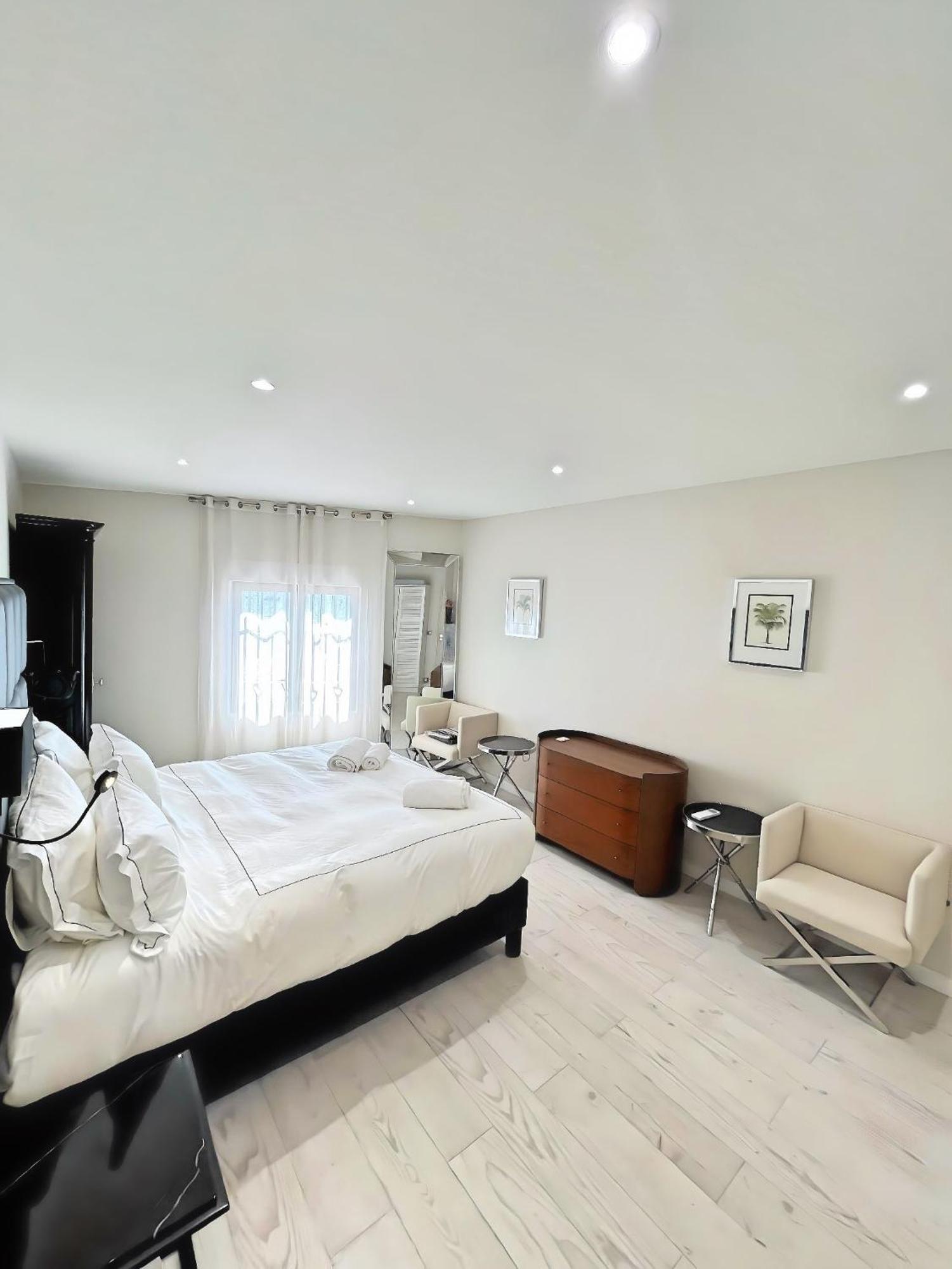 Villa Marsa - - On
